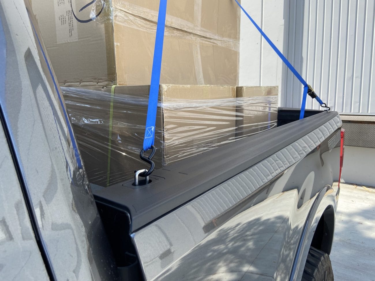 Retractable Tie Down Anchors with Tie Down for Cargo in Truck Bed